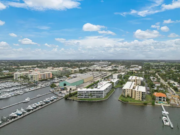 200 Waterway Drive S #209, Lantana, FL 33462