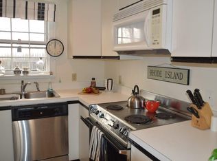 72 Webster St APT 12, Newport, RI 02840