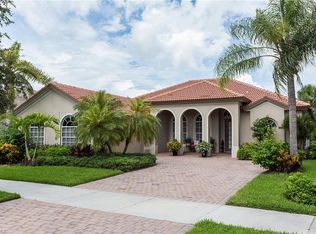 8864 Mustang Island Cir, Naples, FL 34113