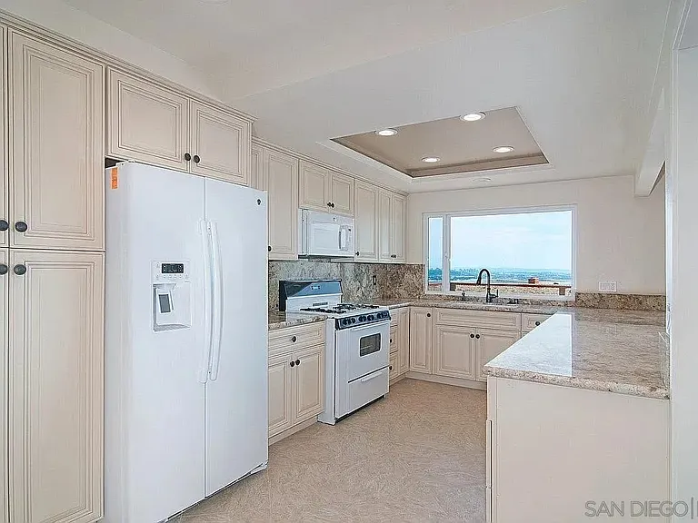 5415 Thunderbird Ln — Photo 7