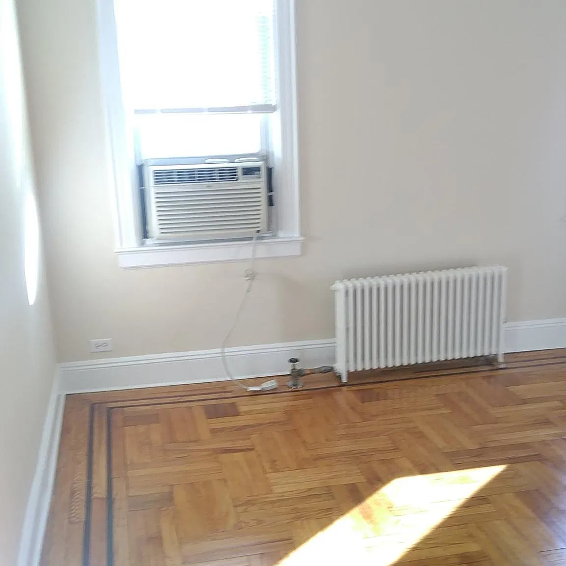 515 Westchester Ave — Photo 3