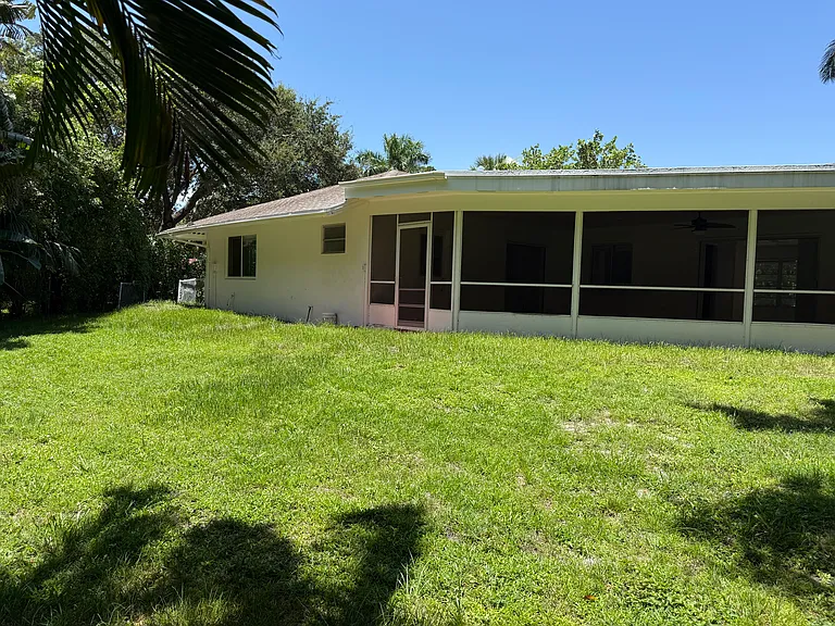1 Indialucie Pkwy — Photo 36