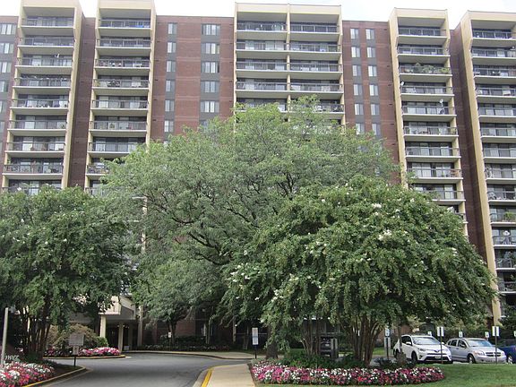 4th image of 7401 Westlake Ter APT 1405