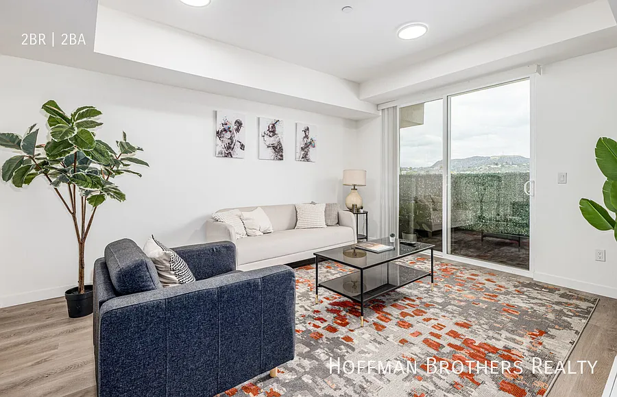 4819 - 4821 Lemon Grove Ave Los Angeles, CA 90029 — Photo 2