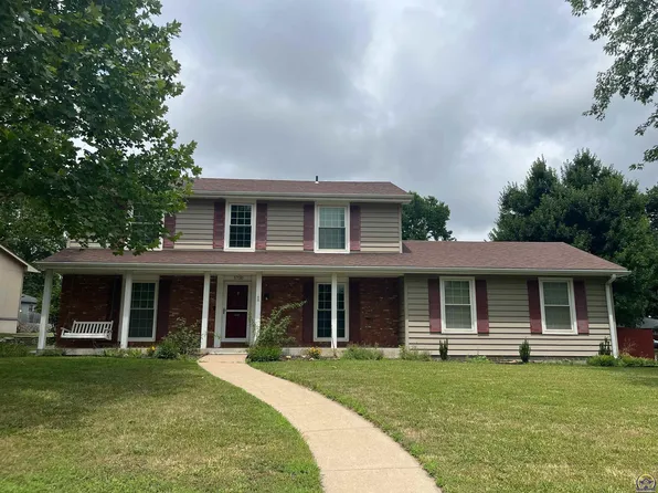 5720 SW 26th St, Topeka, KS 66614