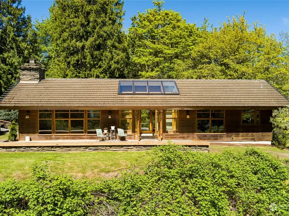 5299 Whitehorse Lane, Langley, WA 98260