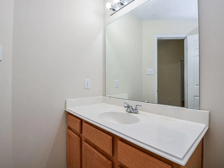 18006 Willow Cliff Ln — Photo 21