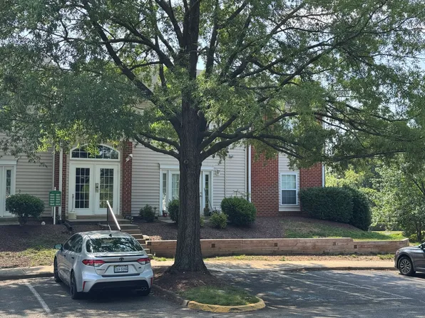 15659 Horseshoe Ln, Woodbridge, VA 22191