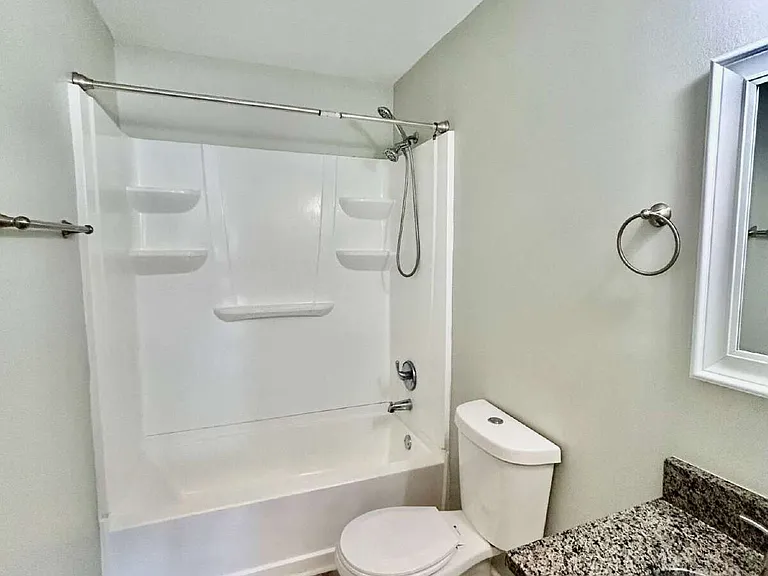 208 Woodcreek Dr #B-8 — Photo 7