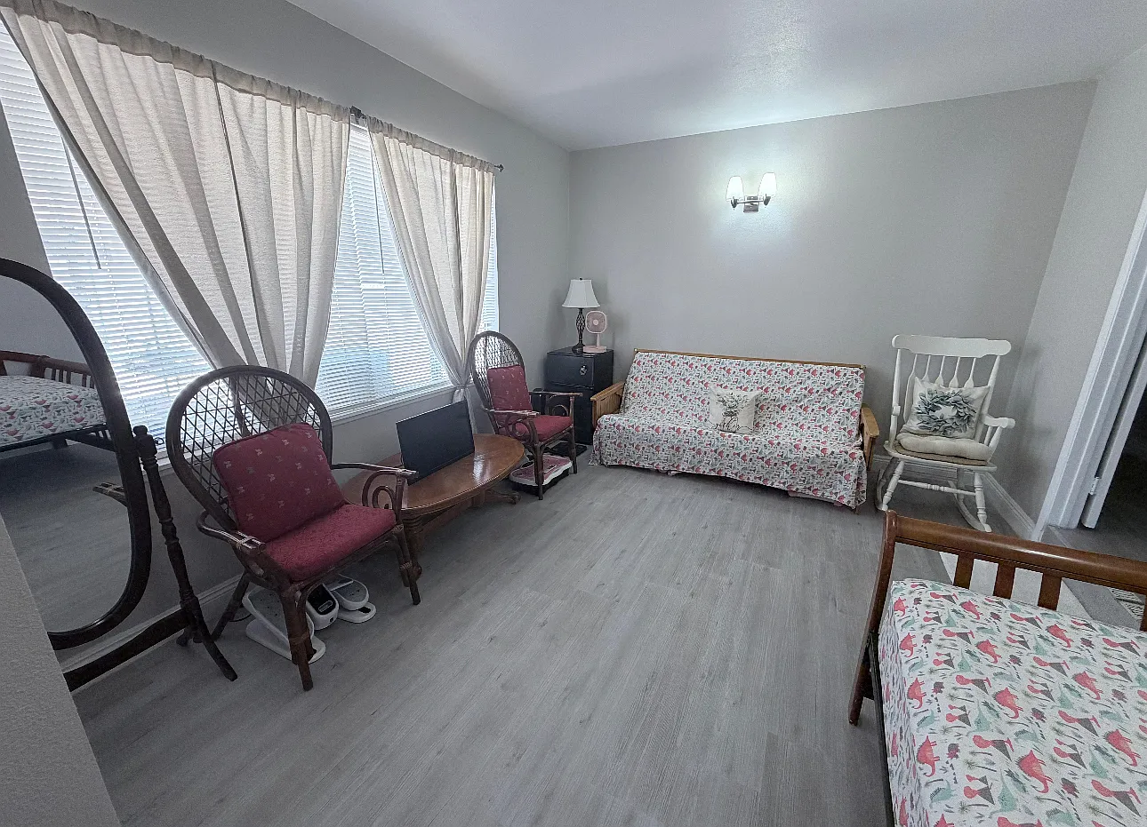 4 bed, 1416 sqft, $600 — Photo 1