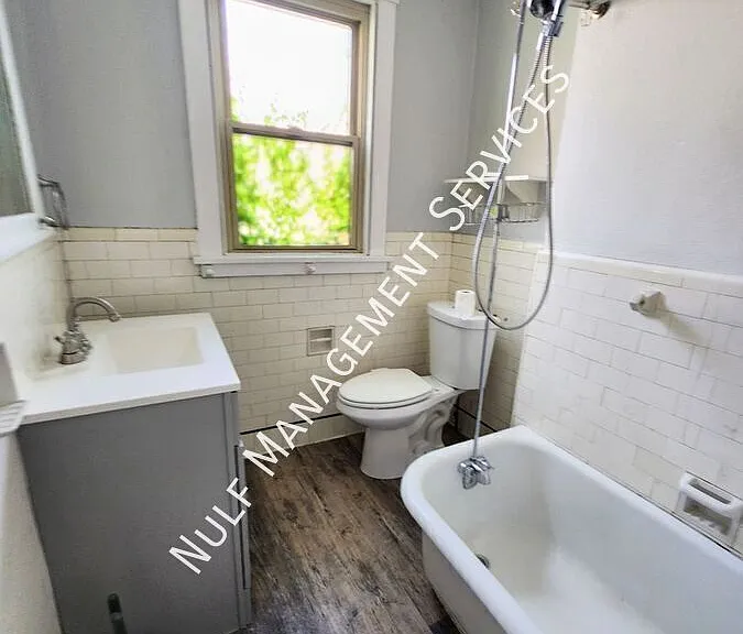 4224 Geneva St — Photo 7