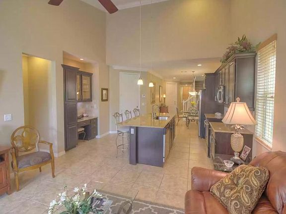 Family room/ kitchen