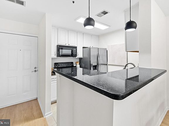 2nd image of 3175 Summit Square Dr #5-A12