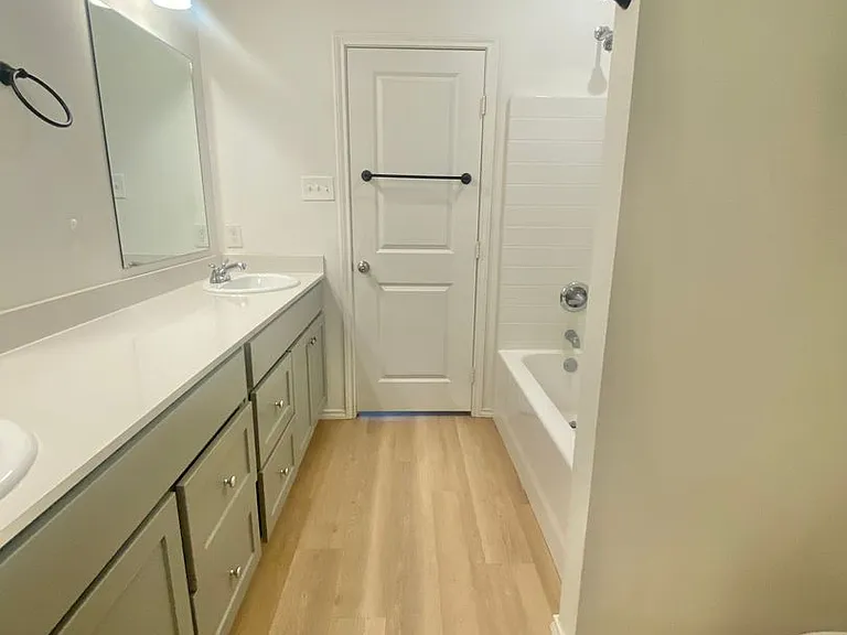 5547 Itasca St — Photo 17