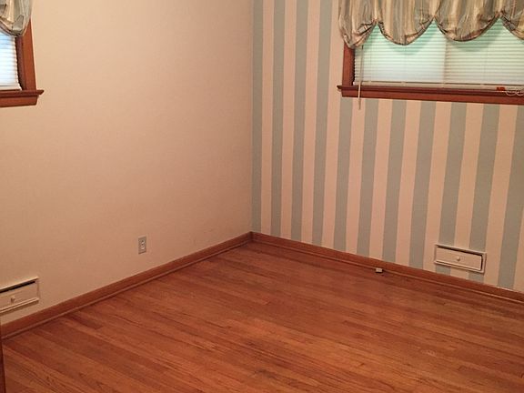 5th image of 3267 Winthrop Dr