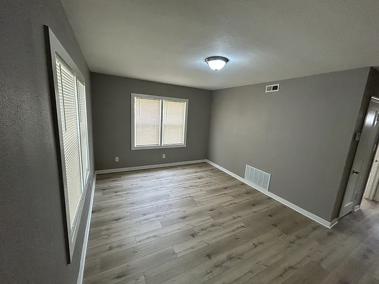 642 N Poplar St #644 — Photo 1