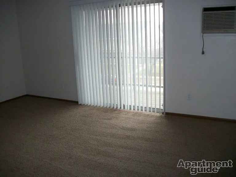 Parkside Apartments — Photo 28