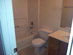 5th image of 743 Noah Ave SW