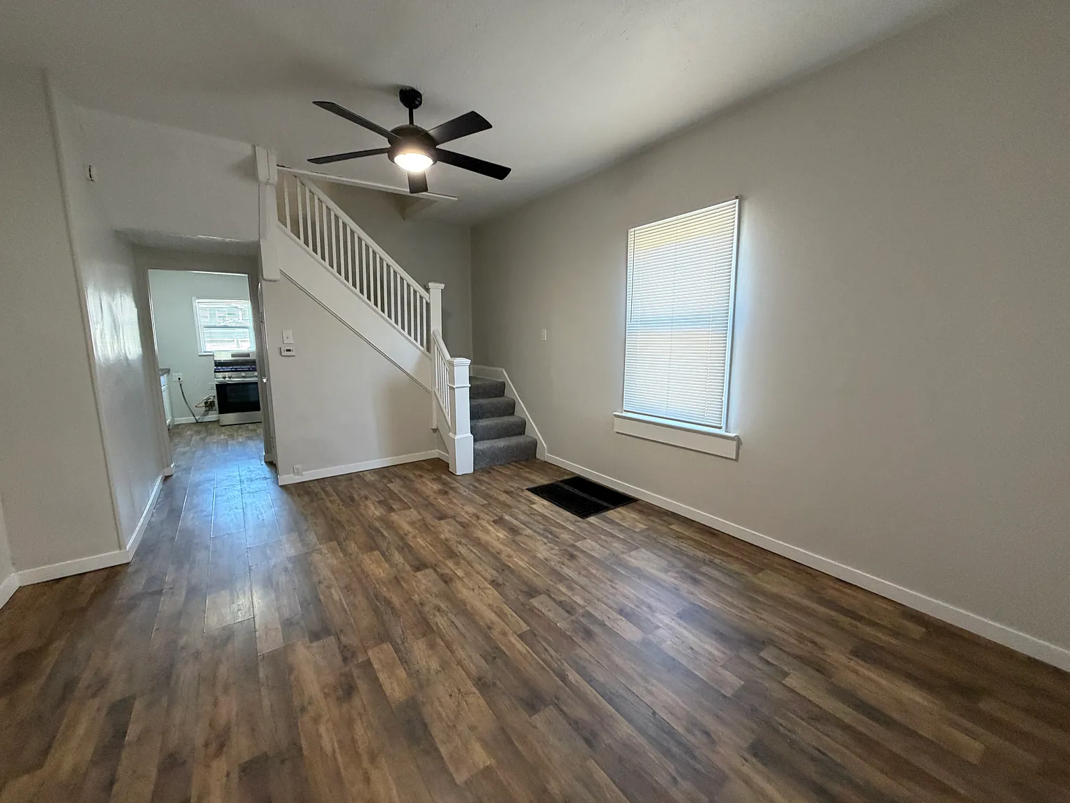 2 bed, 1136 sqft, $1,400 — Photo 2
