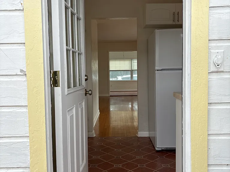 Entrance to kitchen