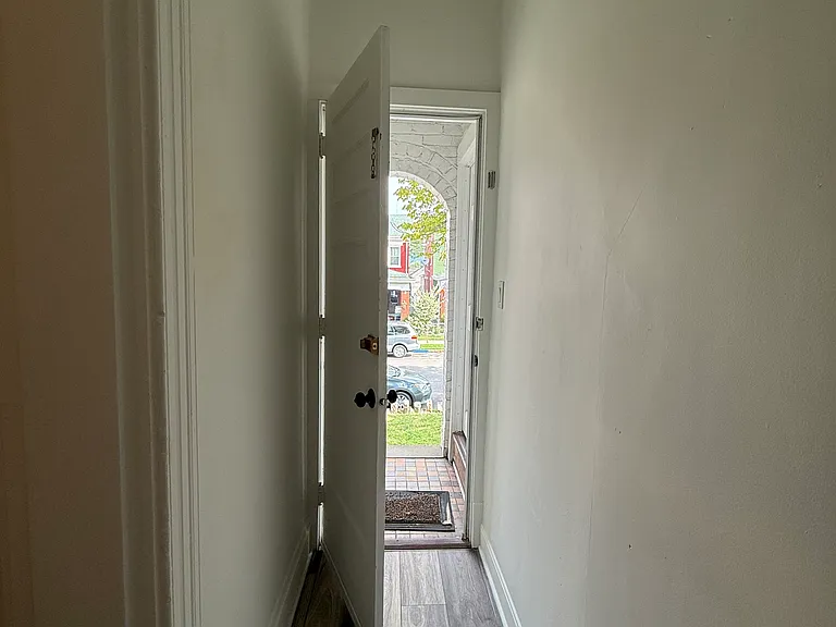 433 Oak St #1 — Photo 1