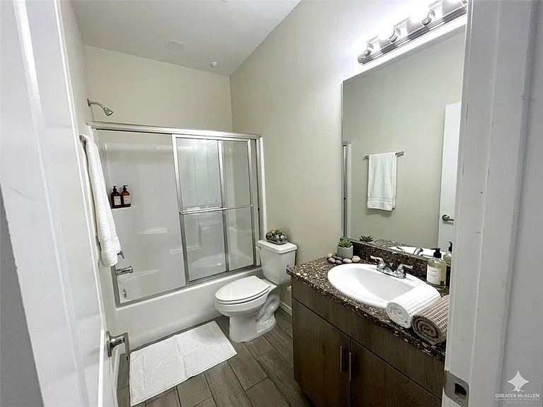 4907 N Hiawatha Dr #4 — Photo 9