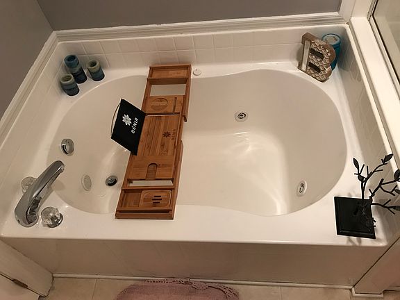 5th image of 56 W Bethune St