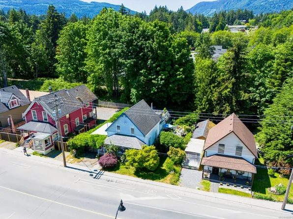 9712 Chemainus Rd, North Cowichan, BC V0R 1K3