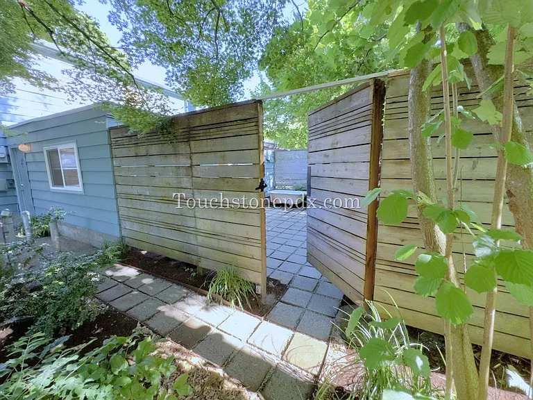 4132 SE Boise St — Photo 3