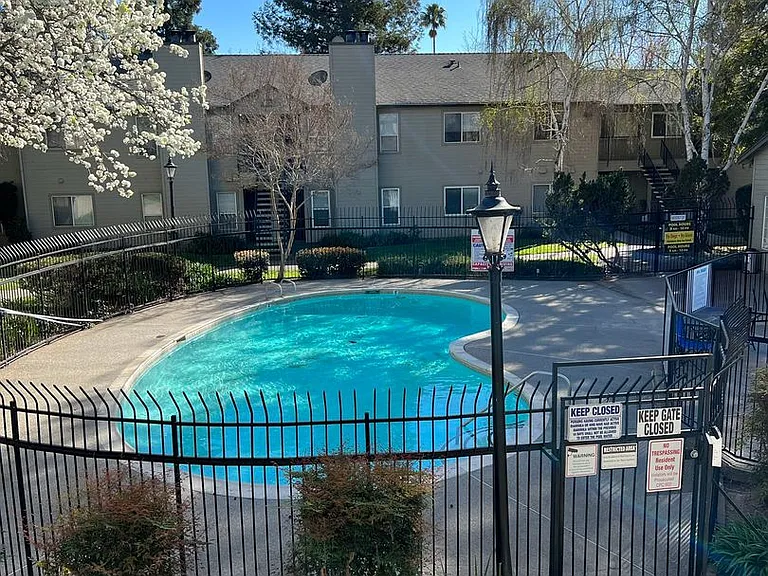 9127 Newhall Dr #39 — Photo 12