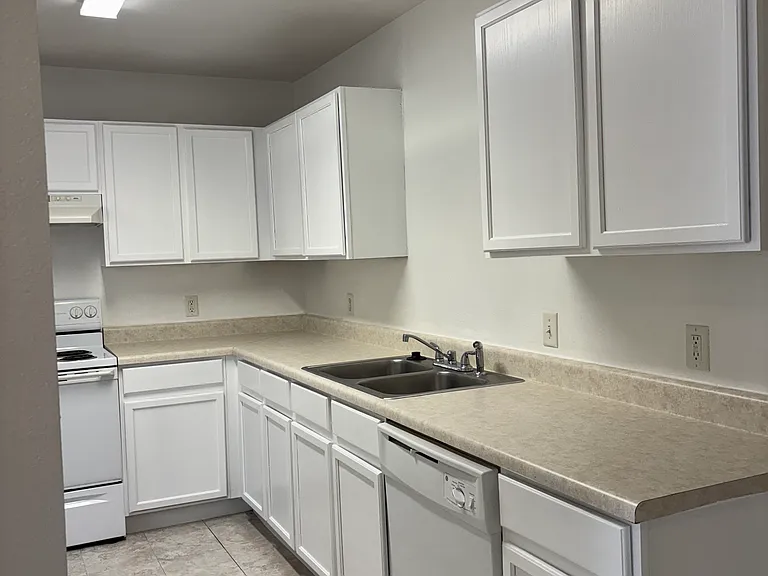 Willow Park — Photo 11