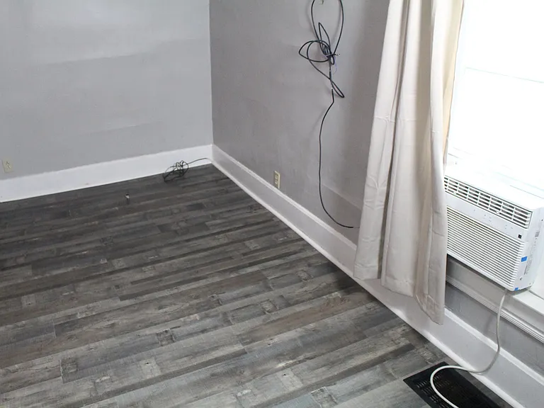 142 N Lancaster St — Photo 8