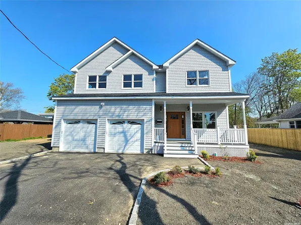 15 Fordham Street, Patchogue, NY 11772