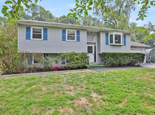 187 Riverview Dr, Fishkill, NY 12524