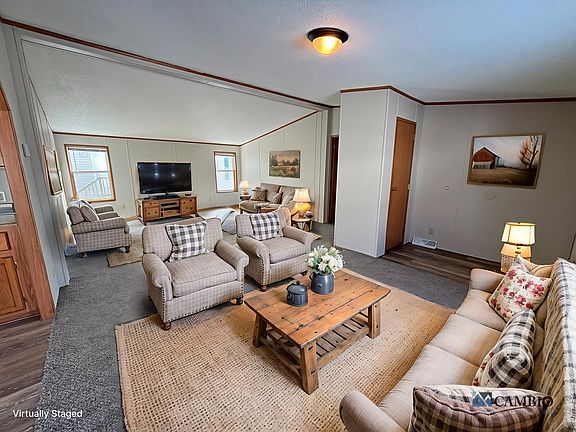 3rd image of 429 Laurel Oak Ln