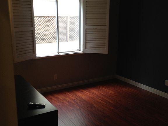 5th image of 4557 Haskell Ave APT 104