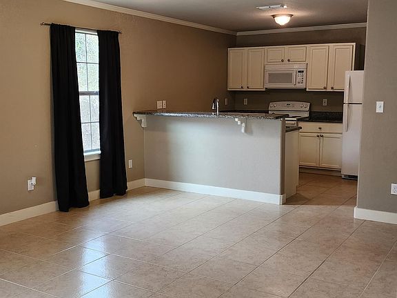 4th image of 221 S Mike Ave APT 200