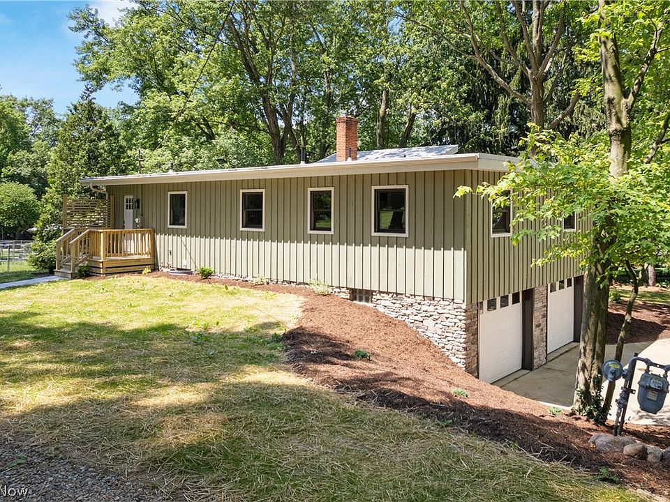 1st image of 1545 Sunset Ln
