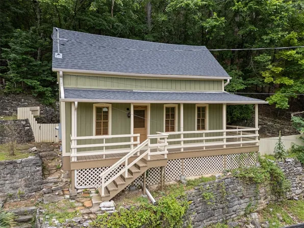6 Steele St, Eureka Springs, AR 72632