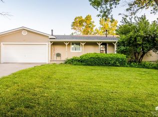 2209 Grandview Dr, Wamego, KS 66547