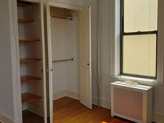 3rd image of 2218 42nd St APT C1
