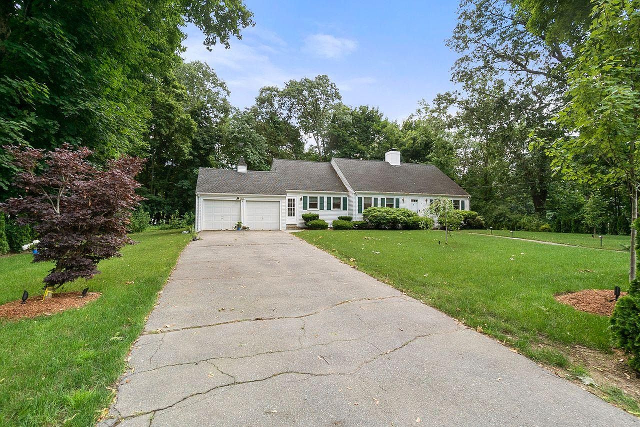 22 Chatham Cir, Wellesley, MA 02481 Zillow