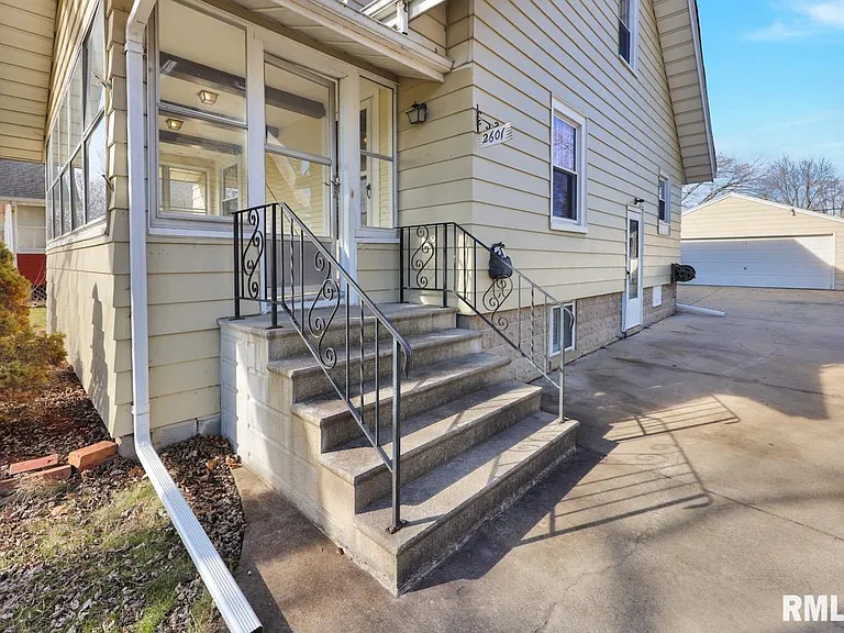 2601 W Kenwood Ave — Photo 3