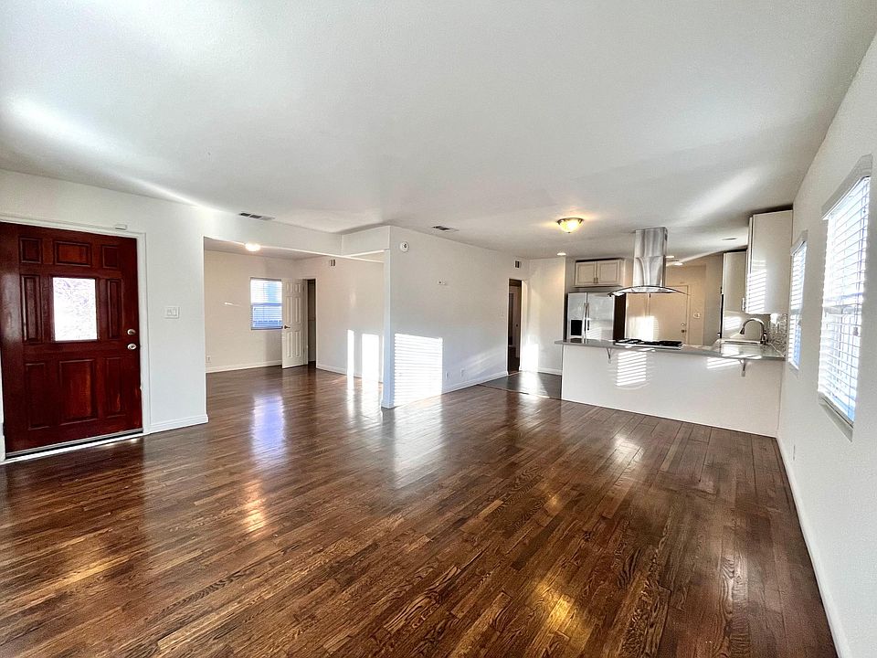 1st image of 4910 Enfield Ave