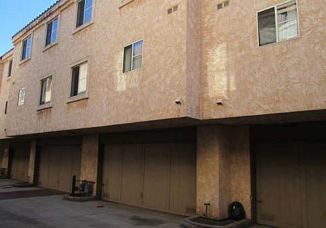 3rd image of 8615 Beverly Blvd Unit 26