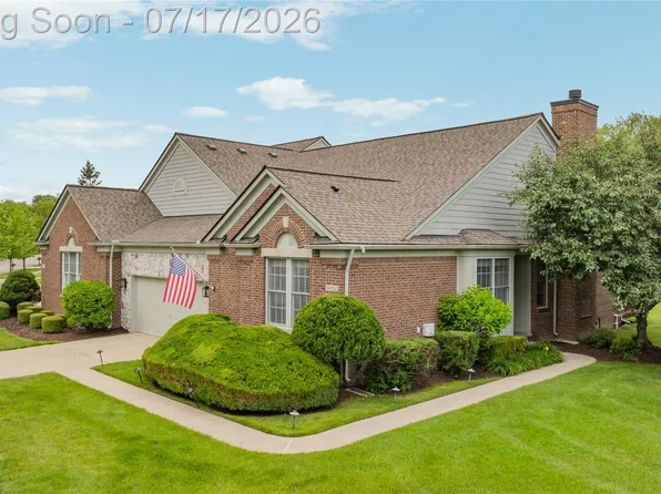 44562 Aspen Ridge Dr, Northville, MI 48168
