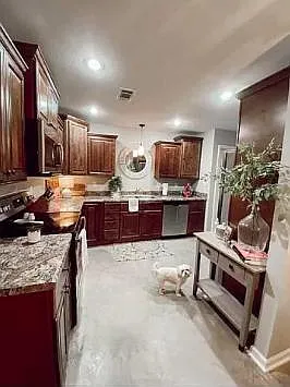 Building Photo - 458 Wildwood Point