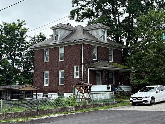 2nd image of 578 Dorothy Ave