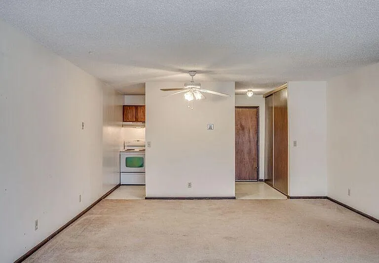 605 Stillwater Rd — Photo 3