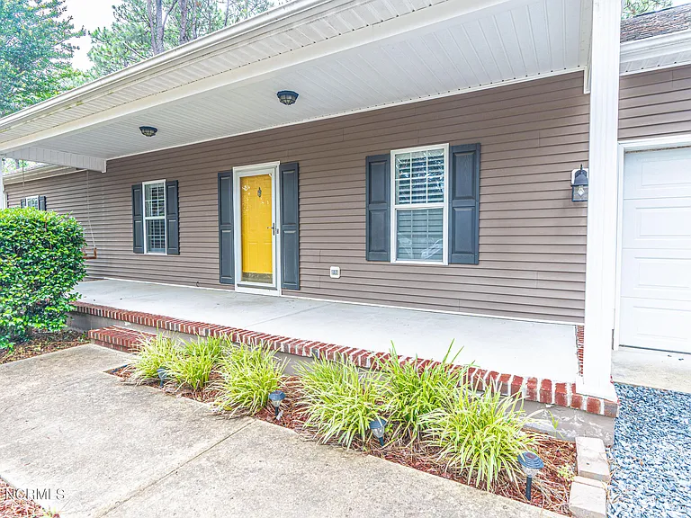 465 Crestview Rd — Photo 24